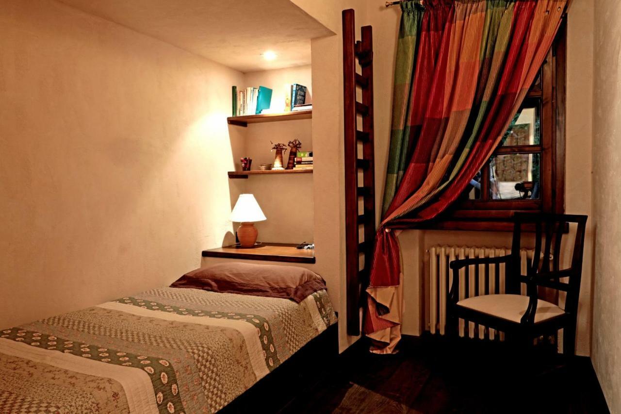 I Lari Castel Del Monte Bed & Breakfast Кастел дел Монте Екстериор снимка