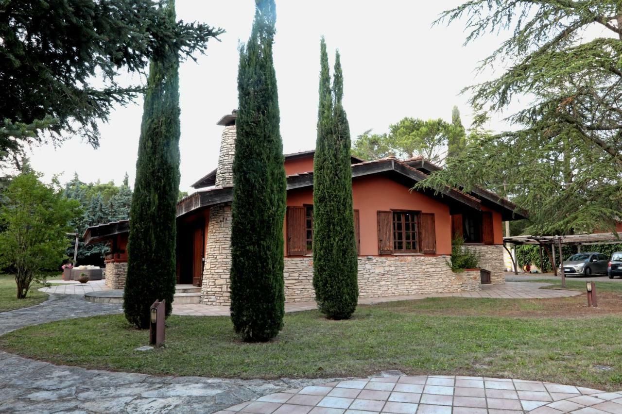 I Lari Castel Del Monte Bed & Breakfast Кастел дел Монте Екстериор снимка
